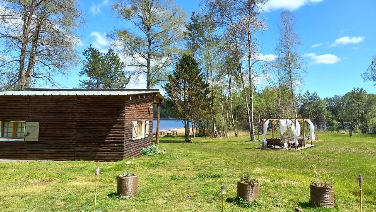Ma Cabane Au Bord Du Lac Neuvic  Екстериор снимка